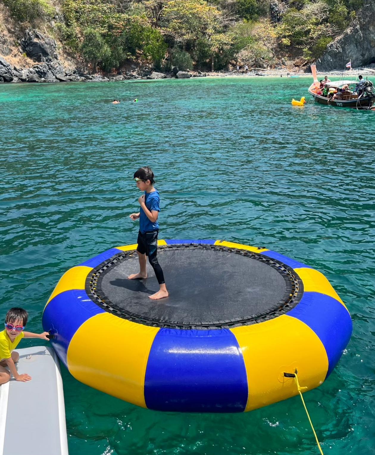 Trampoline - Photo 4